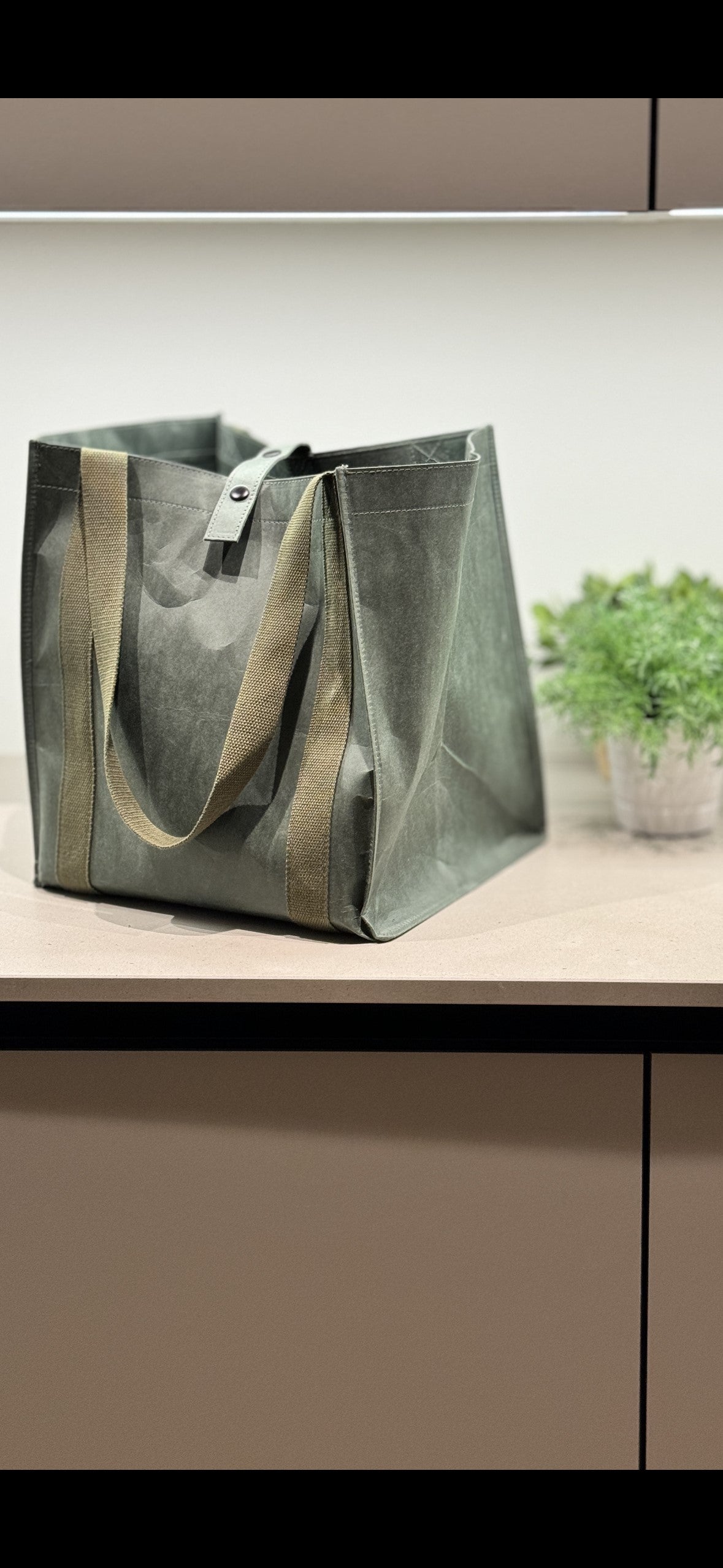 Stort handlenett eller handlebag i fargen grønn.